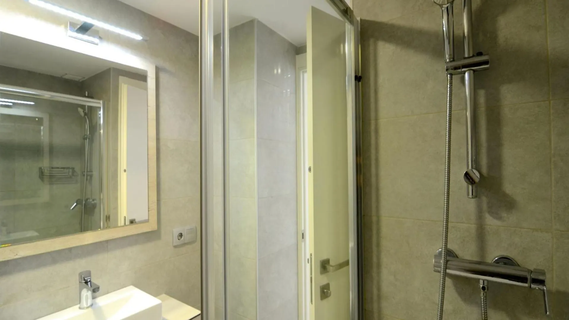 Apartamento Con Piscina Festastar 209 L'Estartit 0*,  Espanha